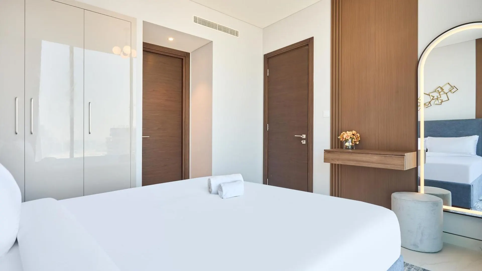 STAY BY LATINEM Luxury 1BR Holiday Home CVG 4010 Near Burj Khalifa Dubai 0*,  United Arab Emirates